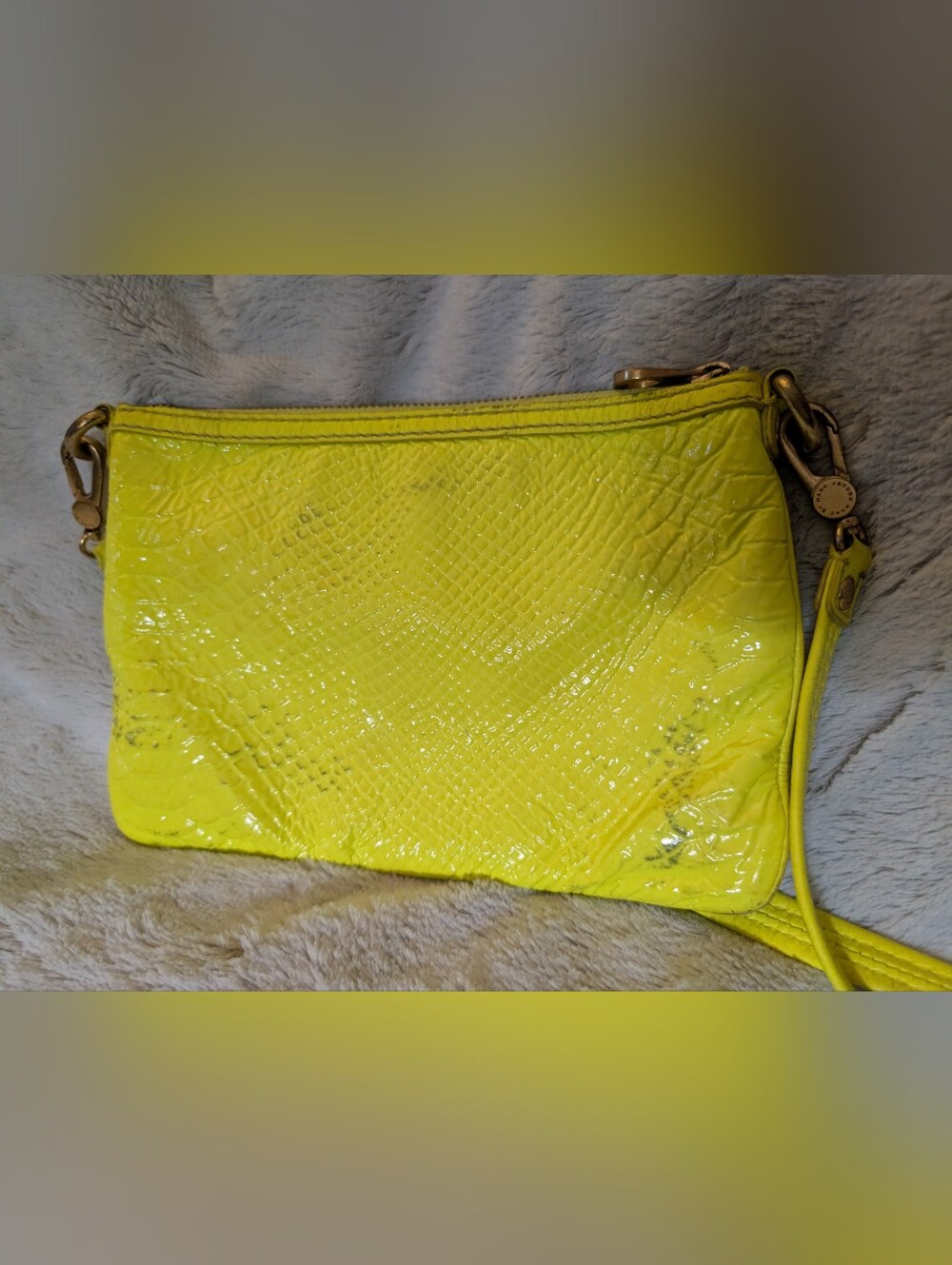 Marc Jacobs Neon Yellow Patent Leather Crossbody Bag - Picture 3 of 4